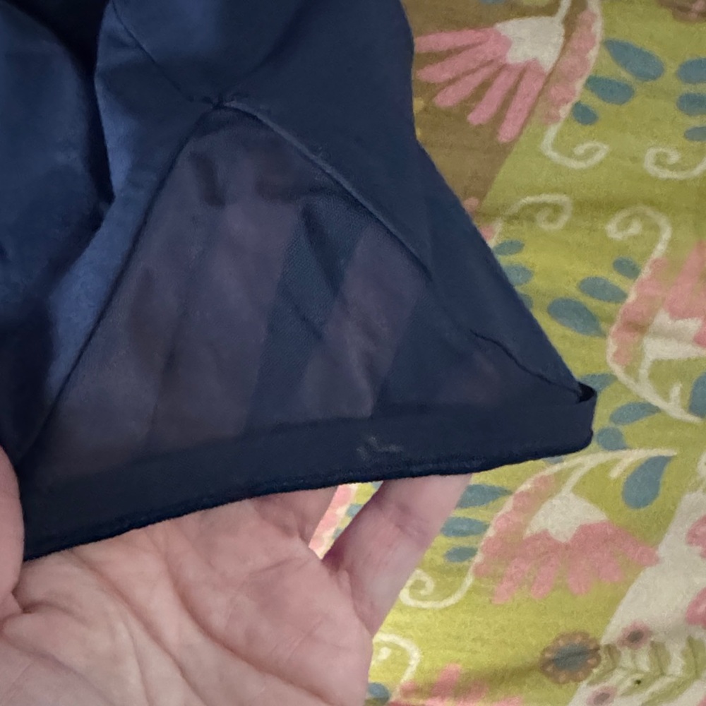 Lululemon Athletica Reversible Hotty Hot Shorts - Picture 6 of 6